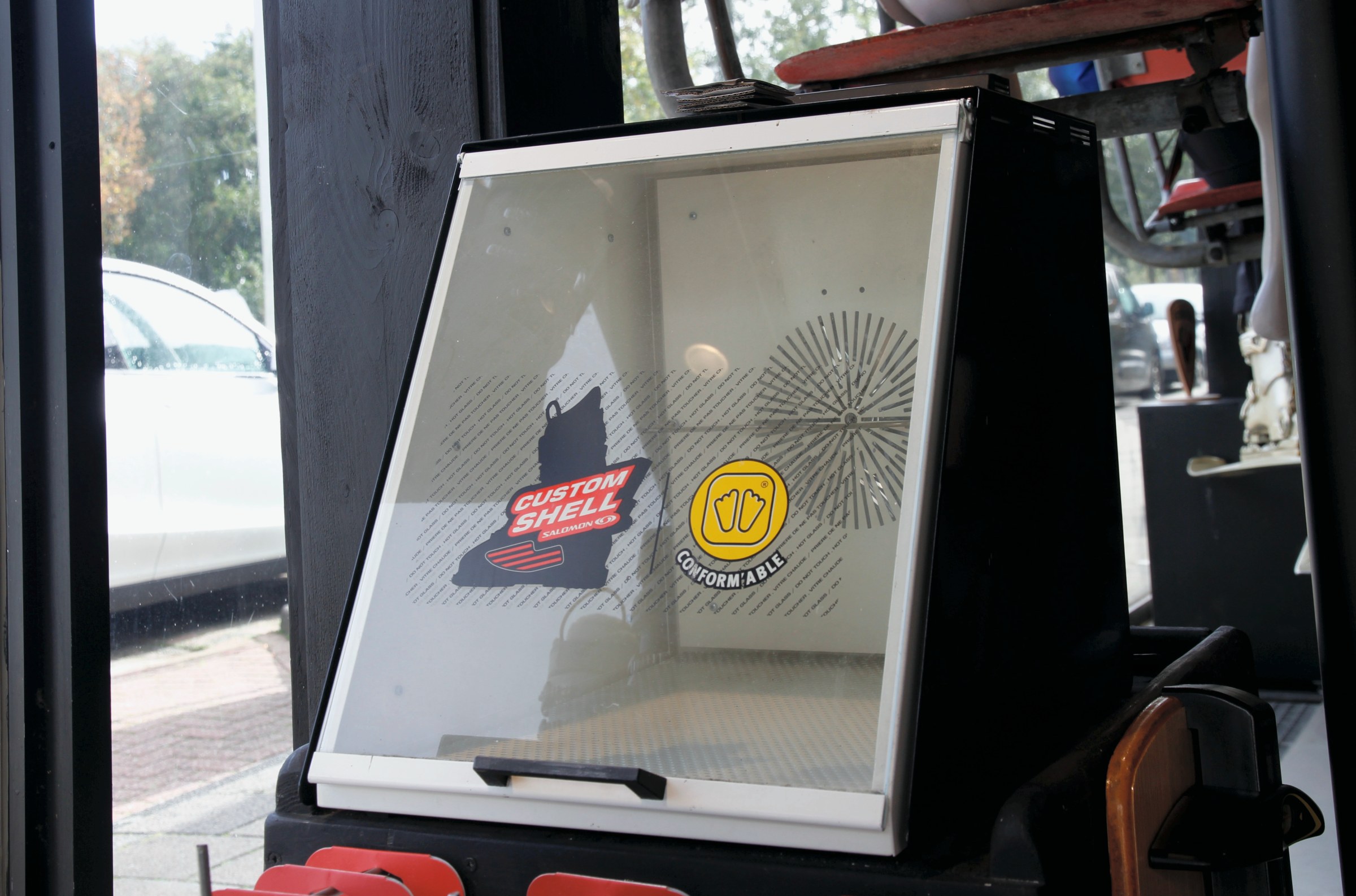 Custom Shell-vitrine voor skischoenen op maat